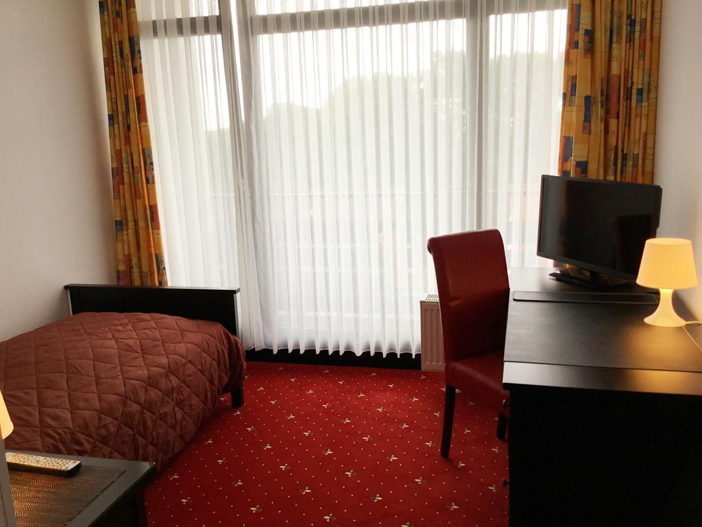 Panorama Hotel Pension Frohnau Бад Захса Екстериор снимка