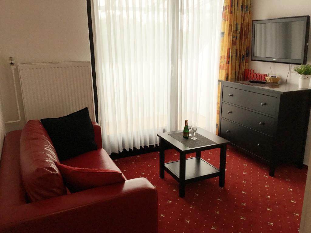 Panorama Hotel Pension Frohnau Бад Захса Екстериор снимка