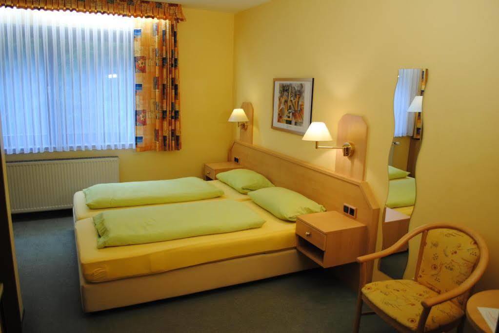 Panorama Hotel Pension Frohnau Бад Захса Екстериор снимка